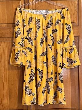 Size L Pink Rose swing dress detailed bell sleeves wear on or off the shoulders